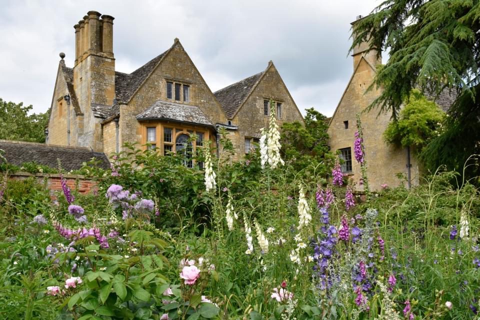 Hidcote Manor Gardens National Trust Painting Workshop